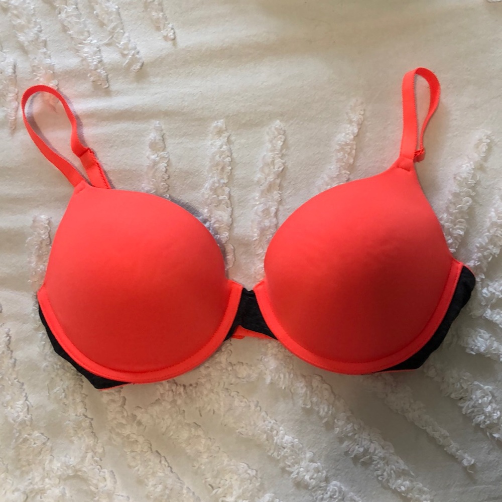 Victoria’s Secret Wear Everywhere Push Up Bra